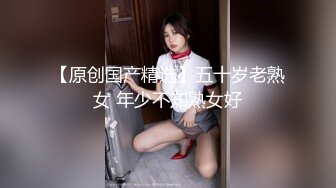 枕头还能这么玩？！颜值可以出道的素人美女，她真的太会用枕头被子蹭逼了！超多姿势，极度饥渴！！【105v】 (41)