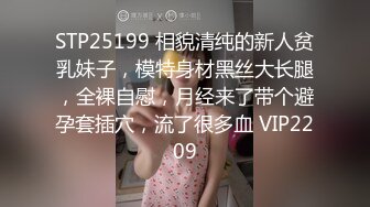 满背纹身萌萌哒双马尾美妞，无聊和炮友来一炮，特写深喉吸吮很卖力，主动上位骑乘，扶着屁股一顿猛操1