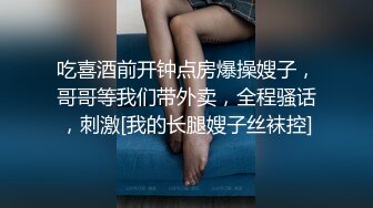 老婆边看禁止内容视频，边用牙刷插，最后我来1