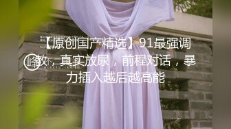 极品两个熟女少妇双飞大战瘦瘦哥哥，已撸鸡,巴很翘，浴池洗澡多人的淫乱