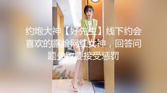  稀缺劲爆资源真实记录农村县城草台班子大尺度表演台上数位少女少妇卖力脱衣表演一字马下腰